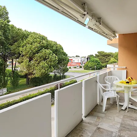 דירה Villaggio Olimpia-perseo, With A Large Wooded Park, 3 Swimming Pools, Tennis Courts And A Bar ביביונה